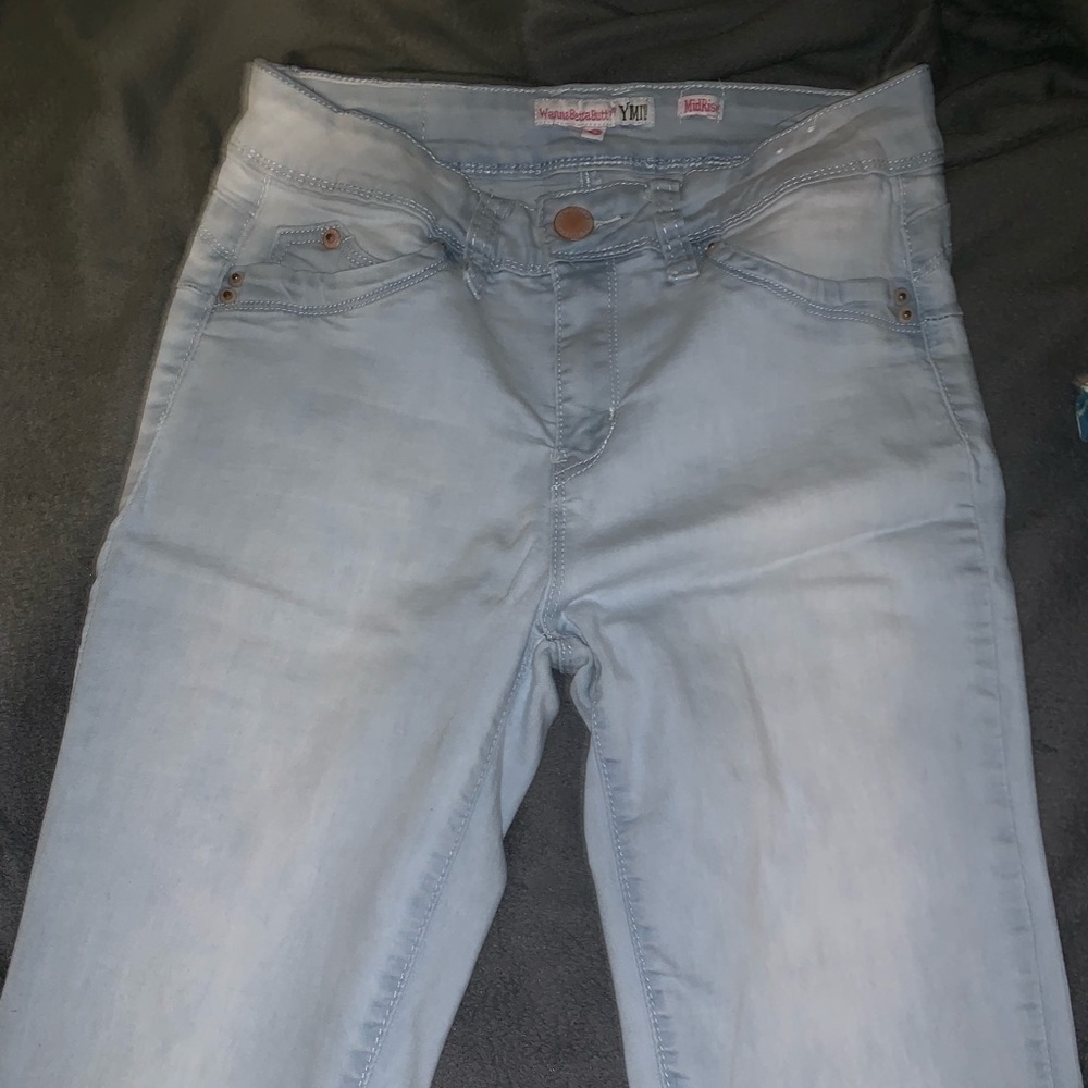 Wanna betta butt YMI jeans -SIZE 8